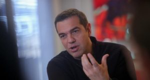 Οι δύο άνθρωποι πίσω από τον Τσίπρα: Από τα θρανία και το Πολυτεχνείο στον στενό πυρήνα της νέας ΕΛ.Α.Σ.