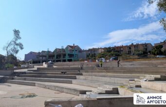 Αργοστόλι: Παίρνουν μορφή το ανοιχτό θέατρο και η παιδική χαρά στις Λαϊκές Κατοικίες – Νέες εικόνες από τις εργασίες