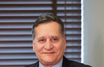 Λυκούδης: «Δακρύζουν σήμερα από ψηλά οι ευεργέτες Μπάμπης και Σπύρος Τυπάλδος» – Η δικαστική μάχη για το Sikyon Coast