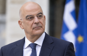 Νίκος Δένδιας: Η δημοφιλία που προκαλεί νευρικότητα στη ΝΔ – Οι βολές Λαζαρίδη και η μάχη της «επόμενης ημέρας»