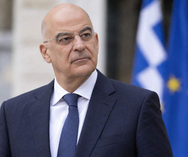 Επίσημο Πορτρέτο με Ελληνικές Σημαίες